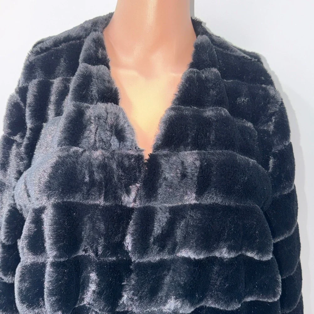 Black Faux Fur Cropped Large Jacket Mob Wife Goth Glam Aesthetic Luxury Baddie